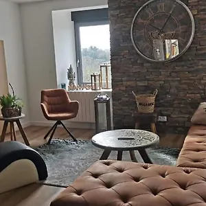 Loft 100m2 Neuf Entièrement équipée , Callac France